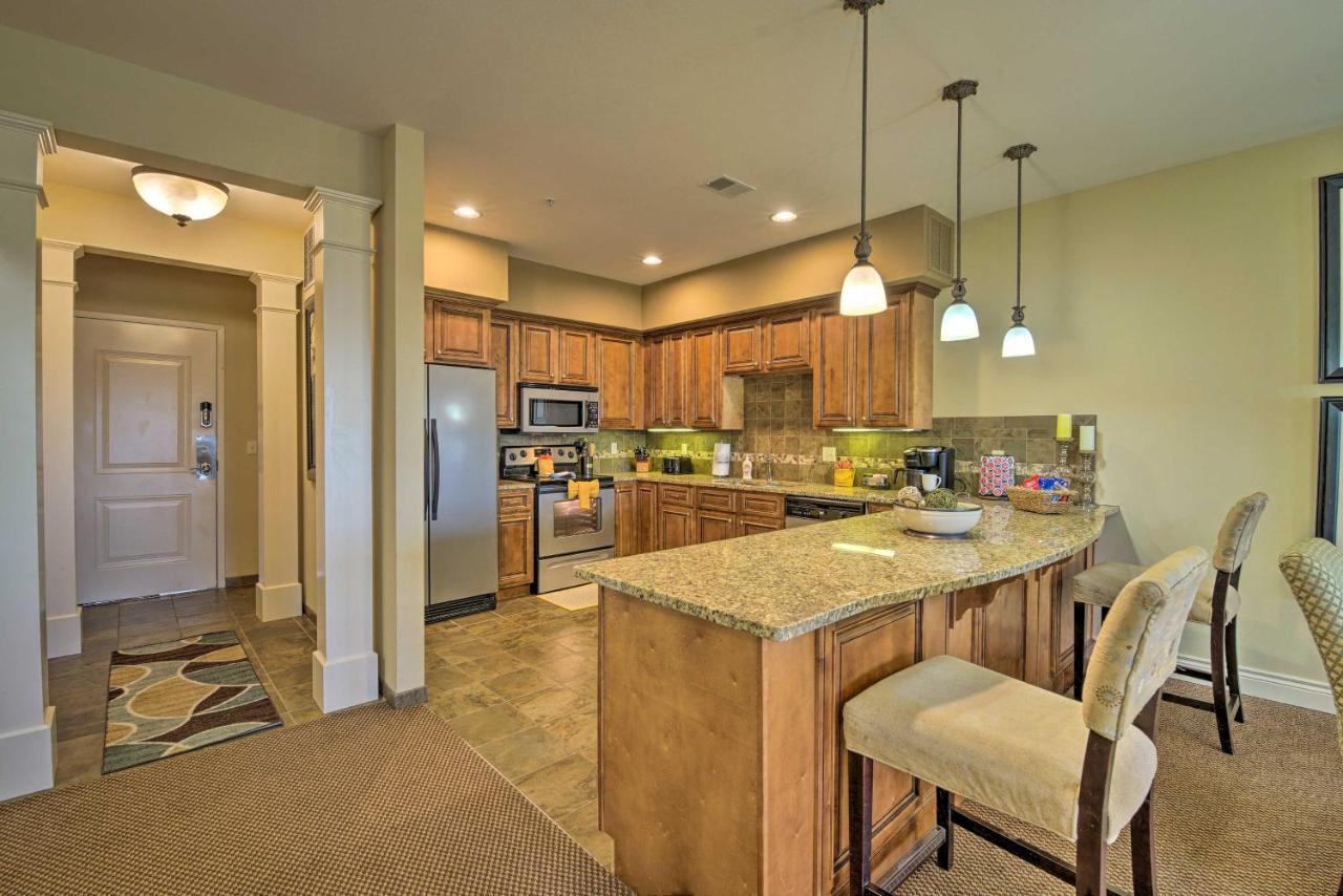 Inviting Branson Condo With Outdoor Dining Area Eksteriør billede