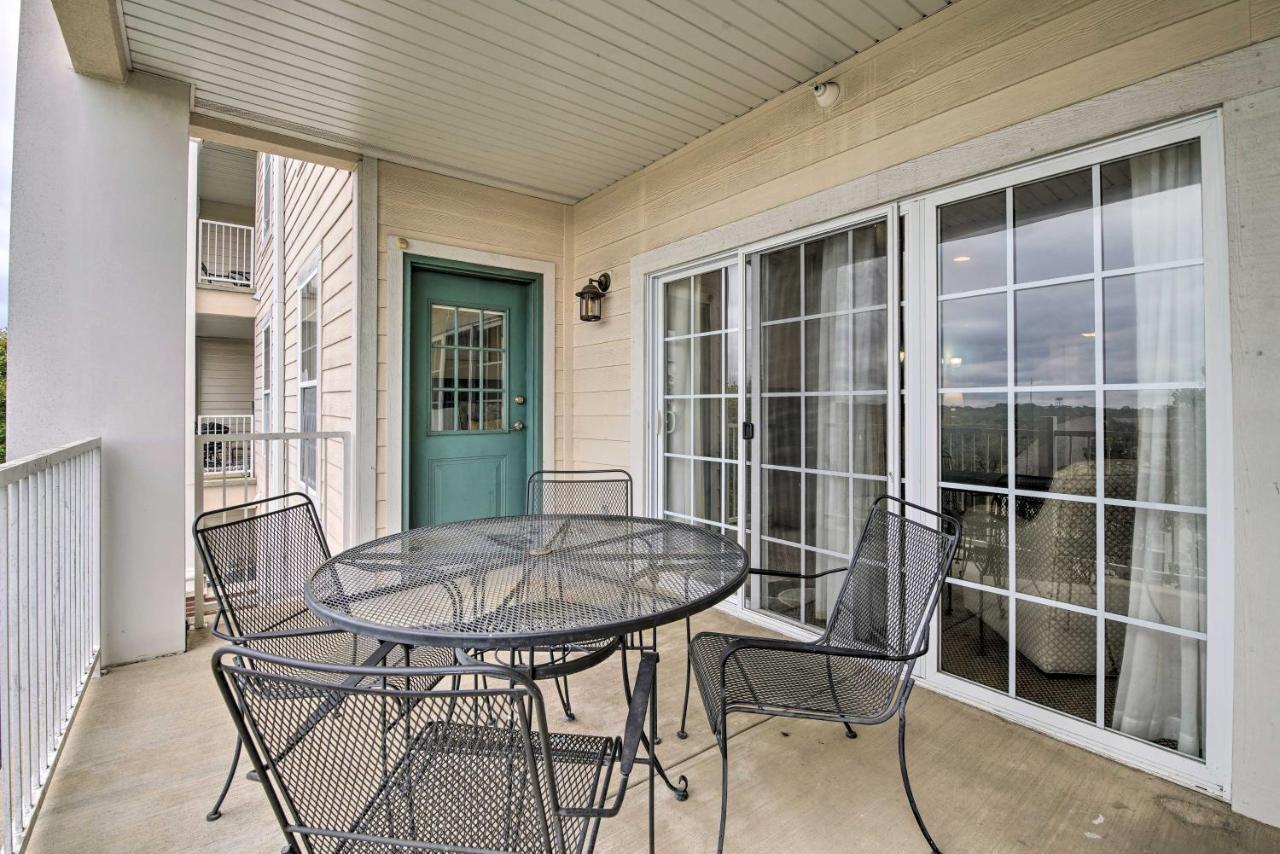 Inviting Branson Condo With Outdoor Dining Area Eksteriør billede